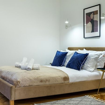 Tyzenhauz Suites Topolowa Krakau Buitenkant foto