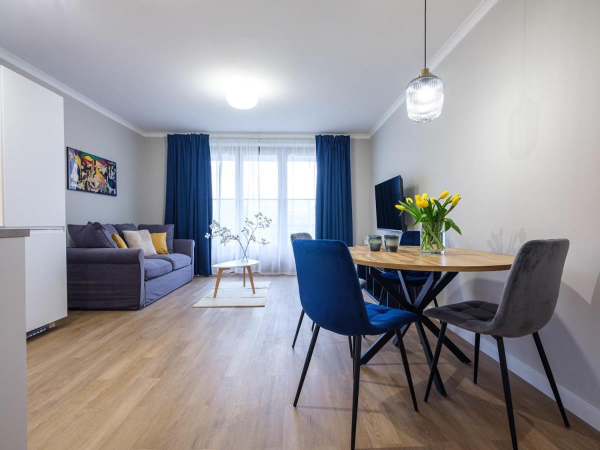 Tyzenhauz Suites Topolowa Krakau Buitenkant foto