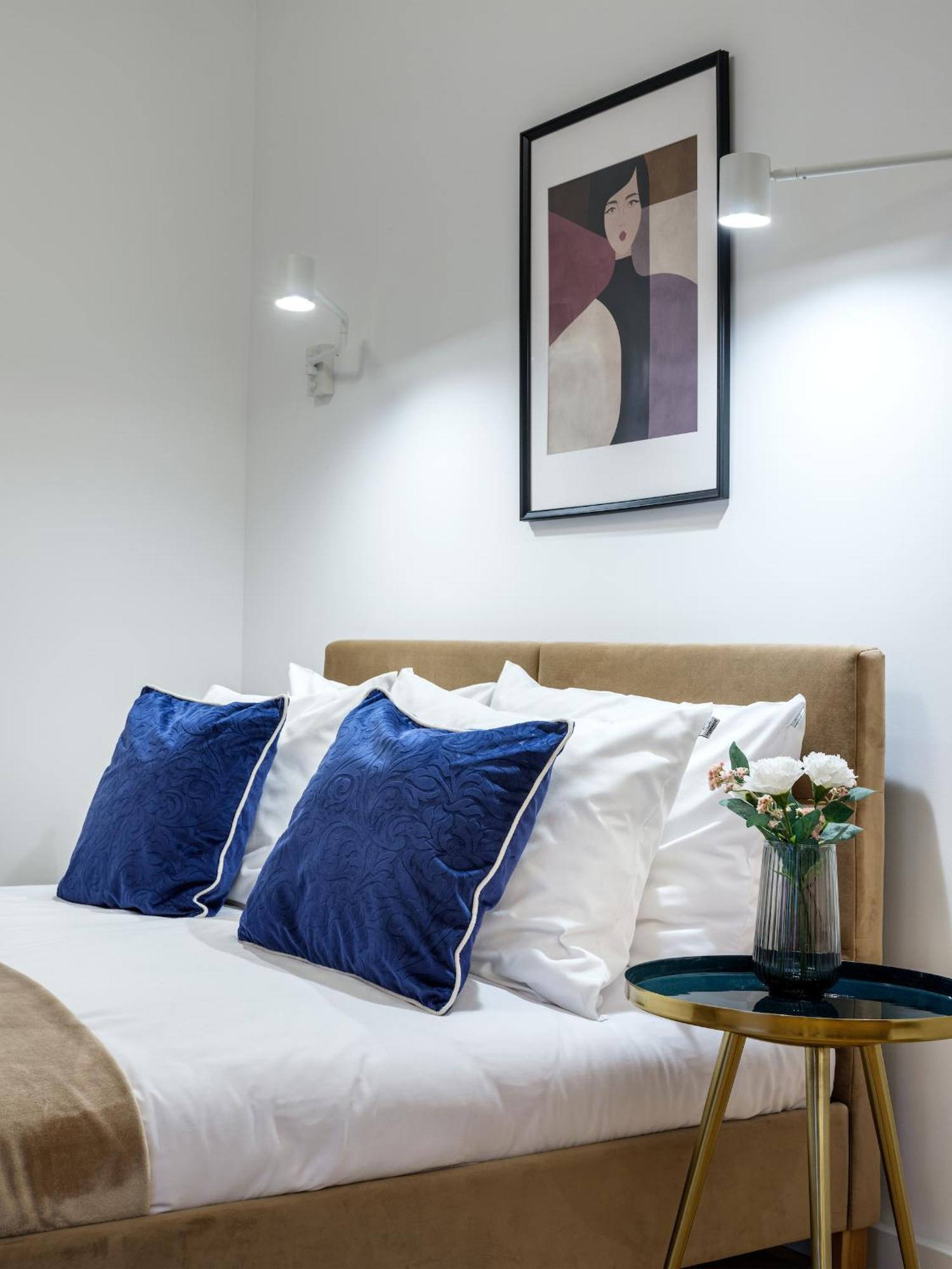 Tyzenhauz Suites Topolowa Krakau Buitenkant foto